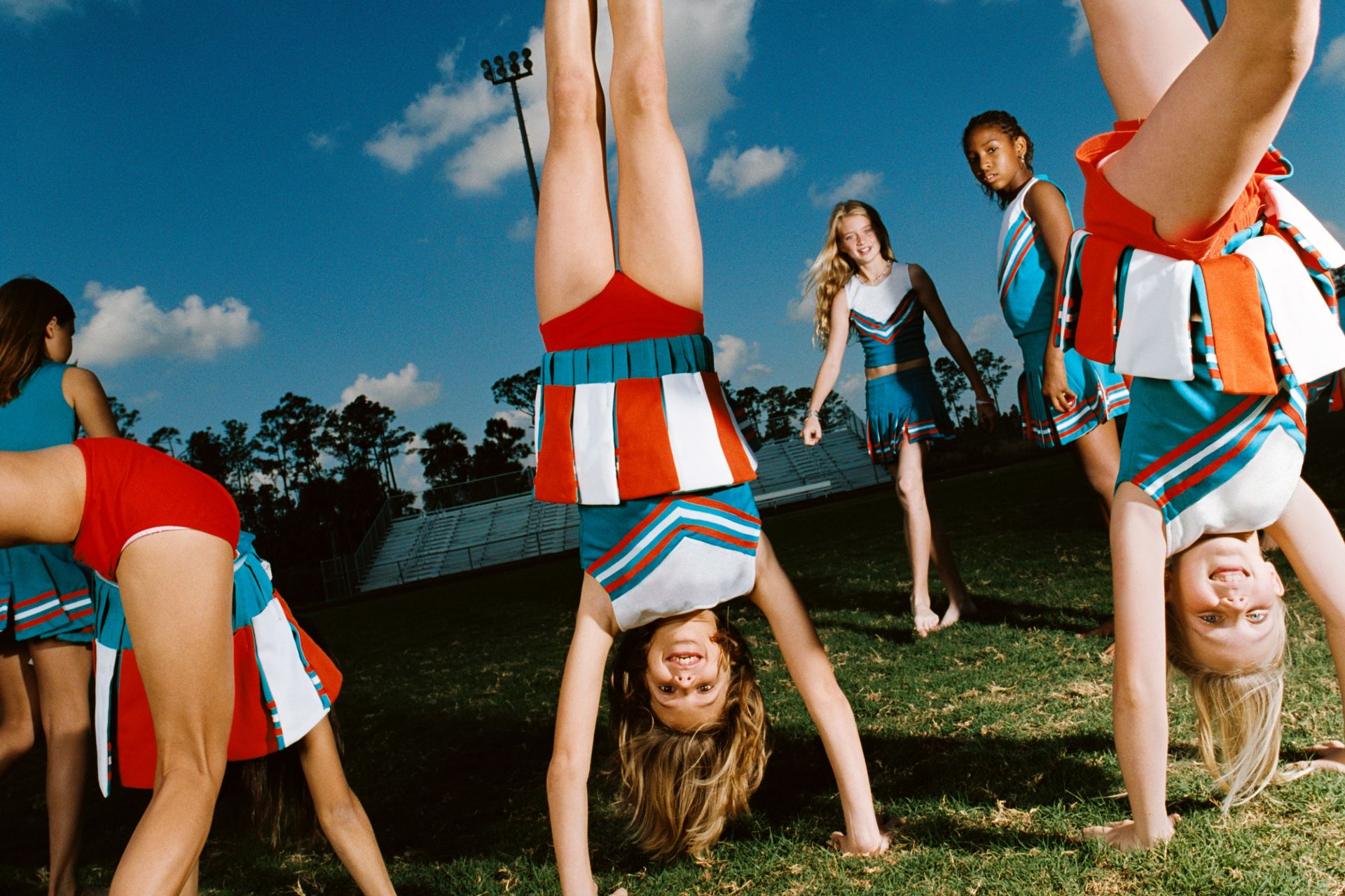 cheerleaders-performing-handstands-on-pitch-2024-11-03-01-47-34-utc (1)
